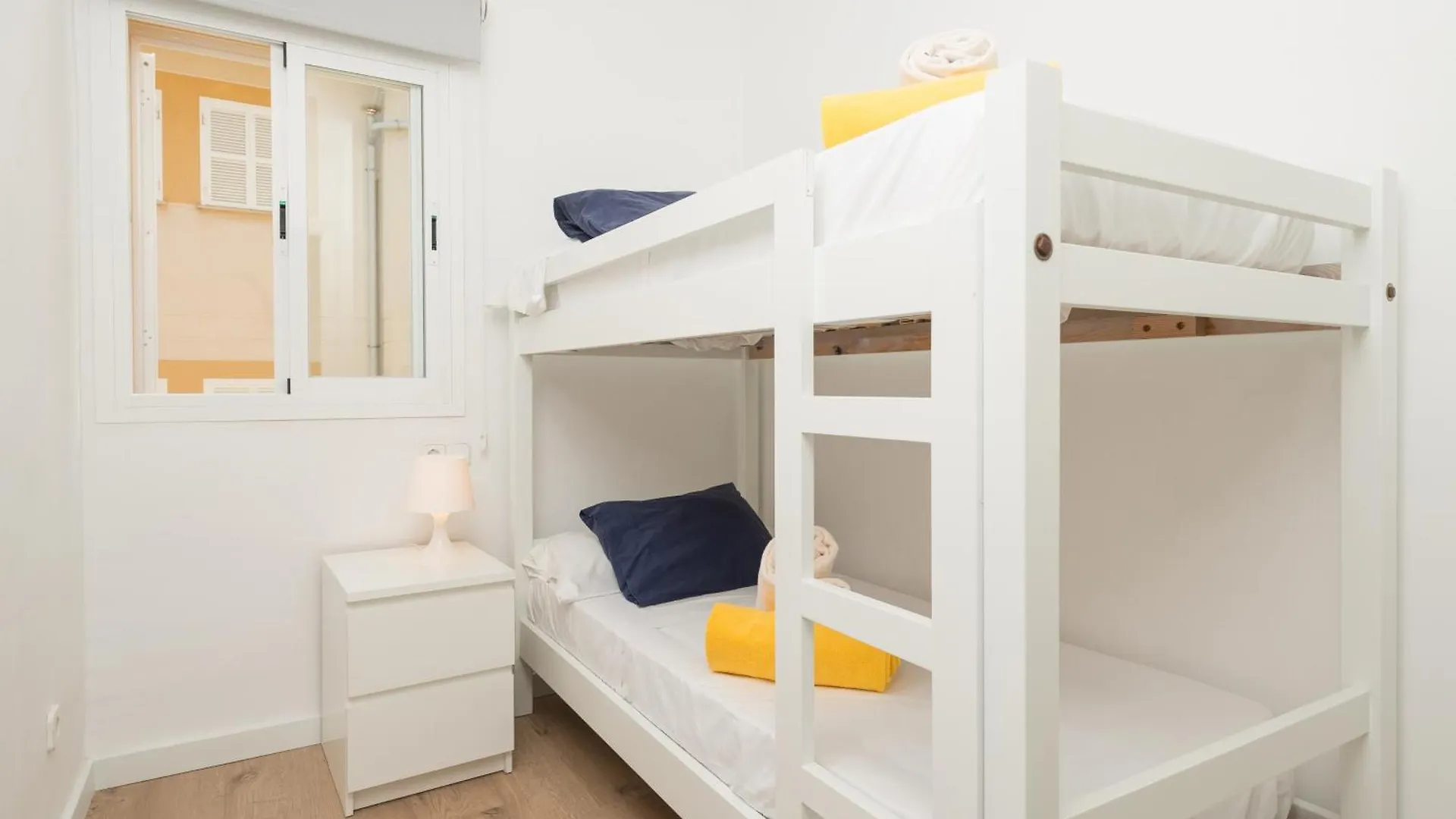 Apartamento Vacacional En La Playa De Alcudia Port de Alcudia  Spain